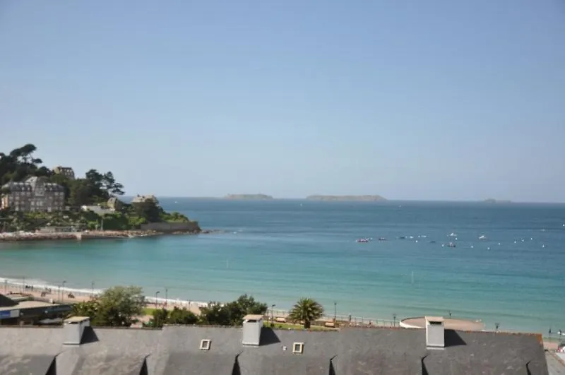 Appartement rénovée SUPERBE VUE MER au 2ème étage du Château de Trestraou - Réf 864 Perros-Guirec 0*,